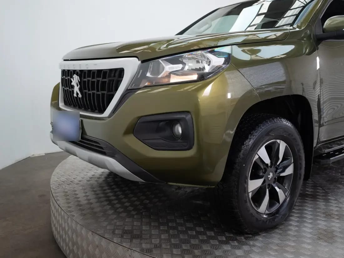 Peugeot Landtrek Landtrek 1.9 Active Hdi 150 Mt 4x2 Diesel año 2023