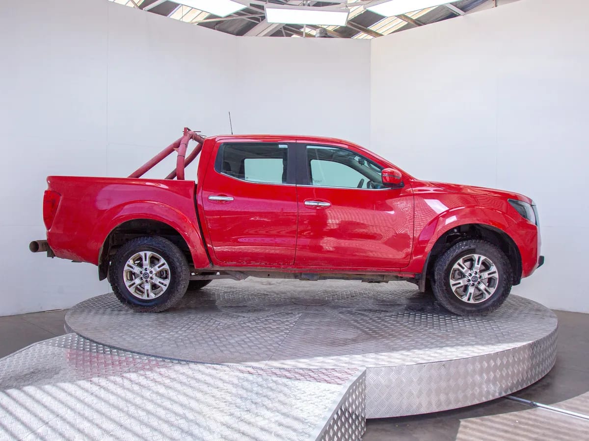 Nissan Navara Xe 4x2 2.3 Mt año 2024