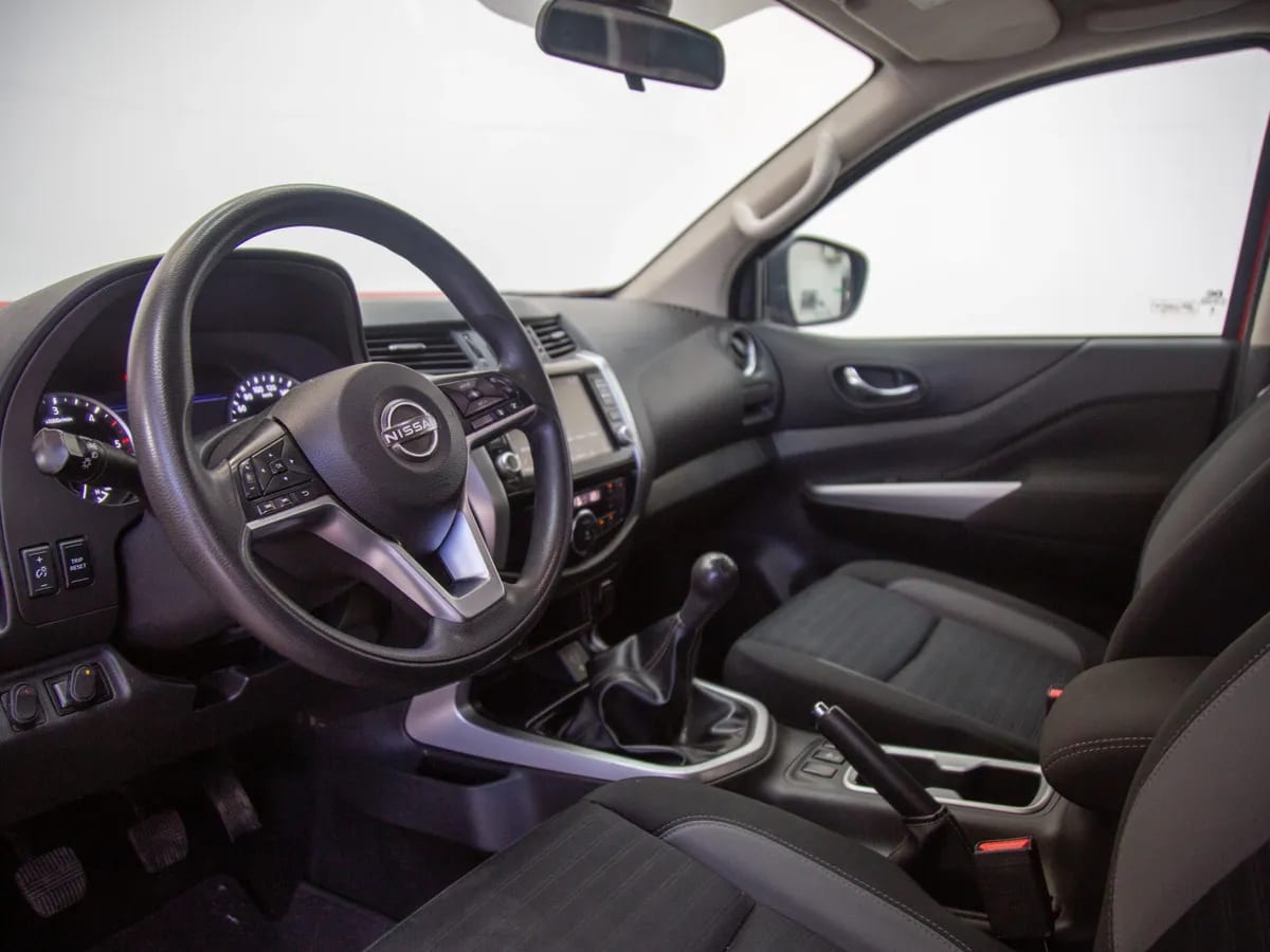 Nissan Navara Xe 4x2 2.3 Mt año 2024