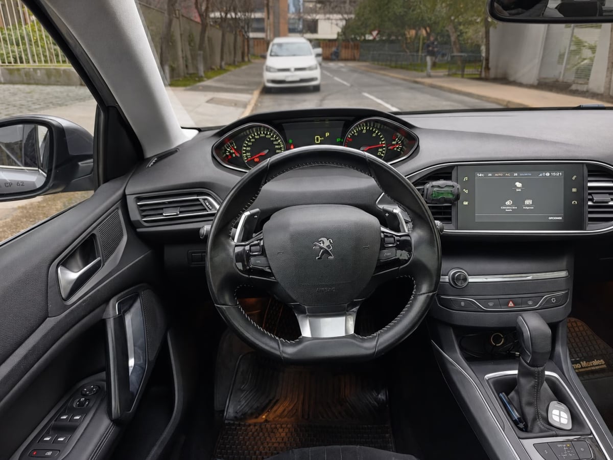 Peugeot 308 Feline año 2021