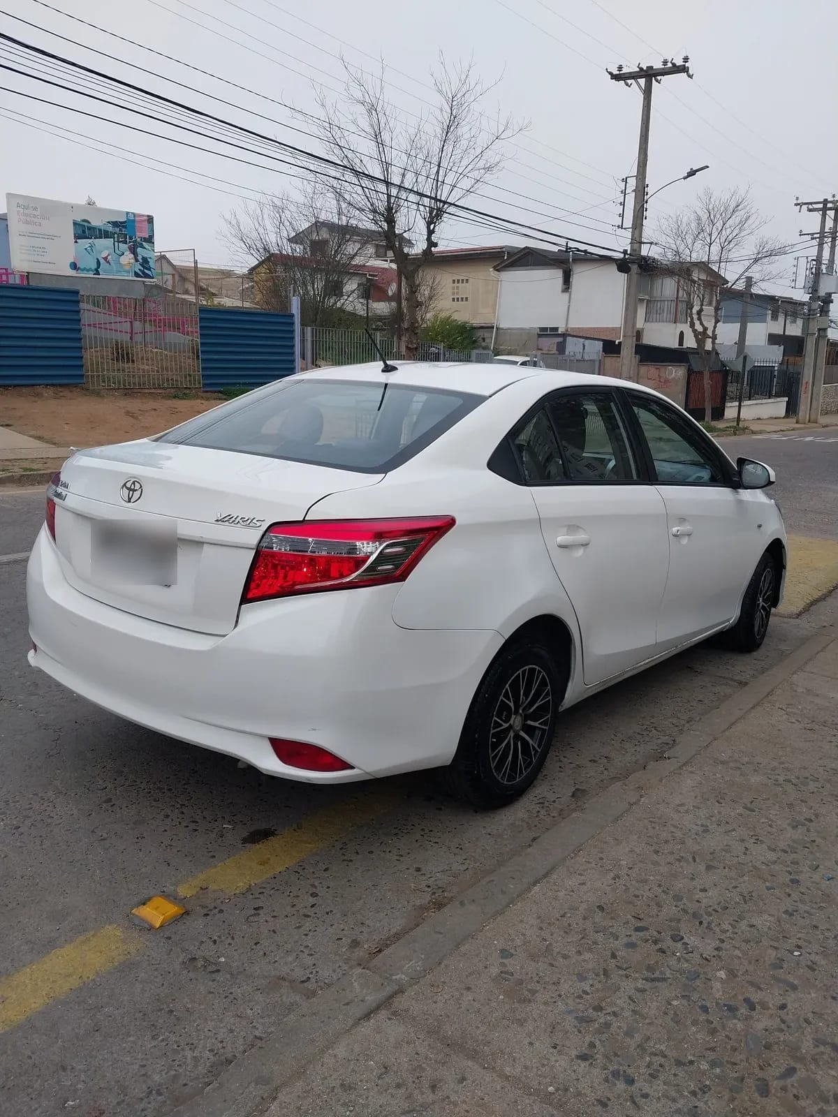 TOYOTA YARIS 1.5 Sedan Xli Mt año 2015