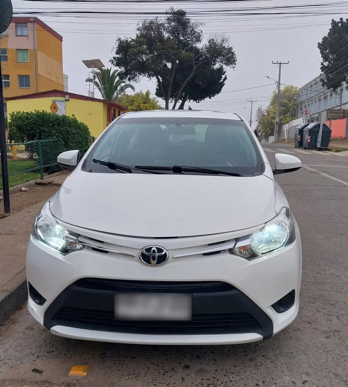 TOYOTA YARIS 1.5 Sedan Xli Mt año 2015