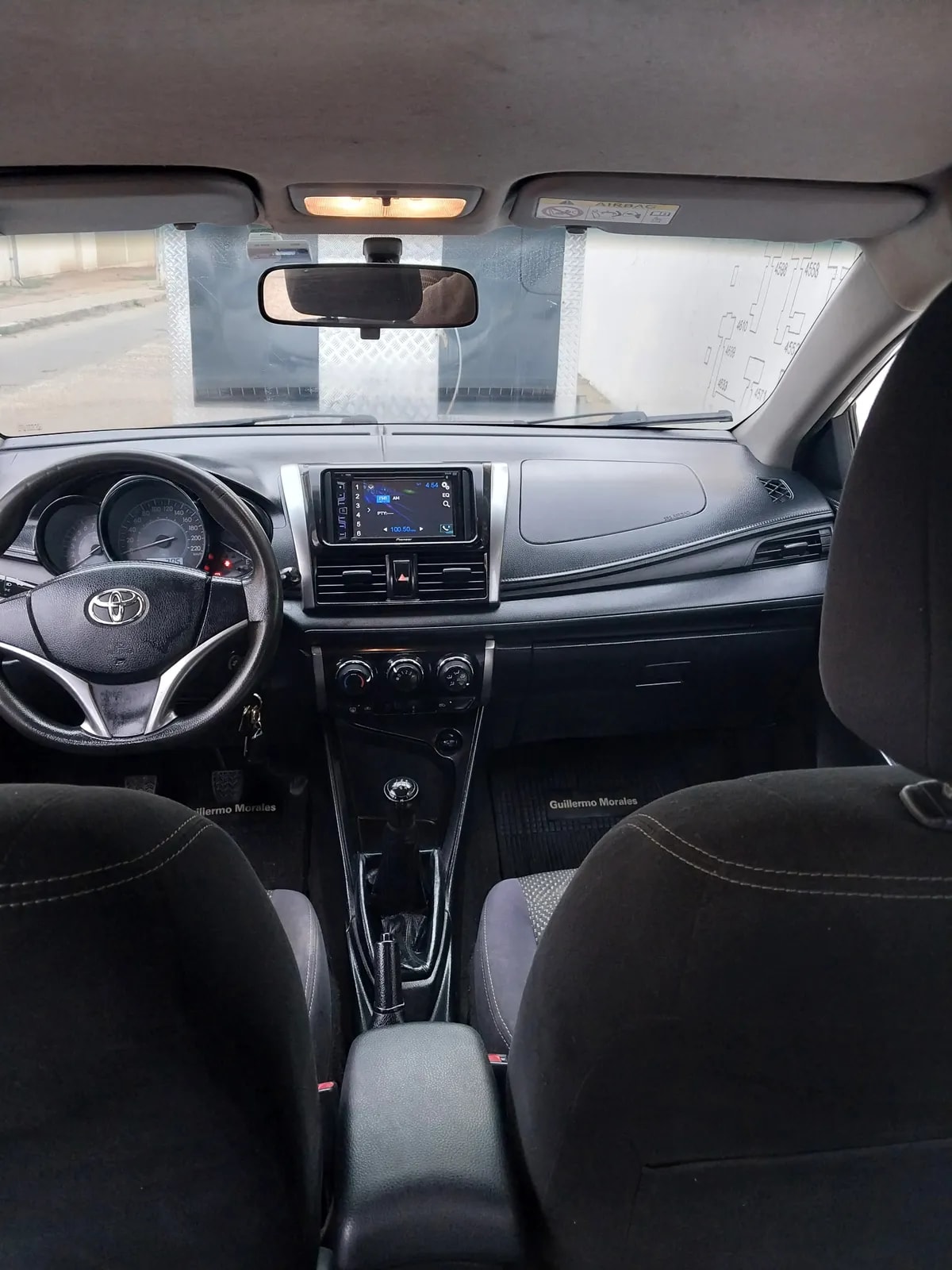 TOYOTA YARIS 1.5 Sedan Xli Mt año 2015
