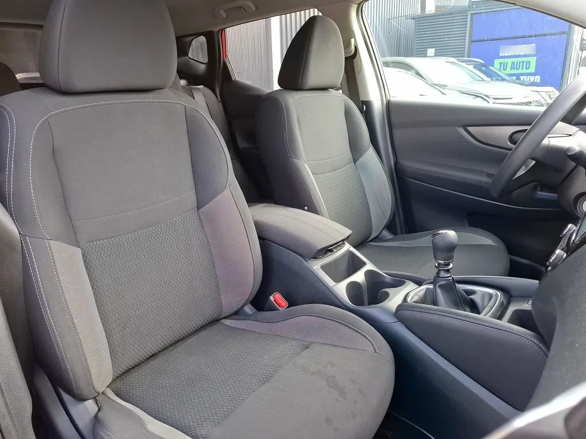 Nissan Qashqai 2.0 Sense 4x2 Mt 5p año 2020