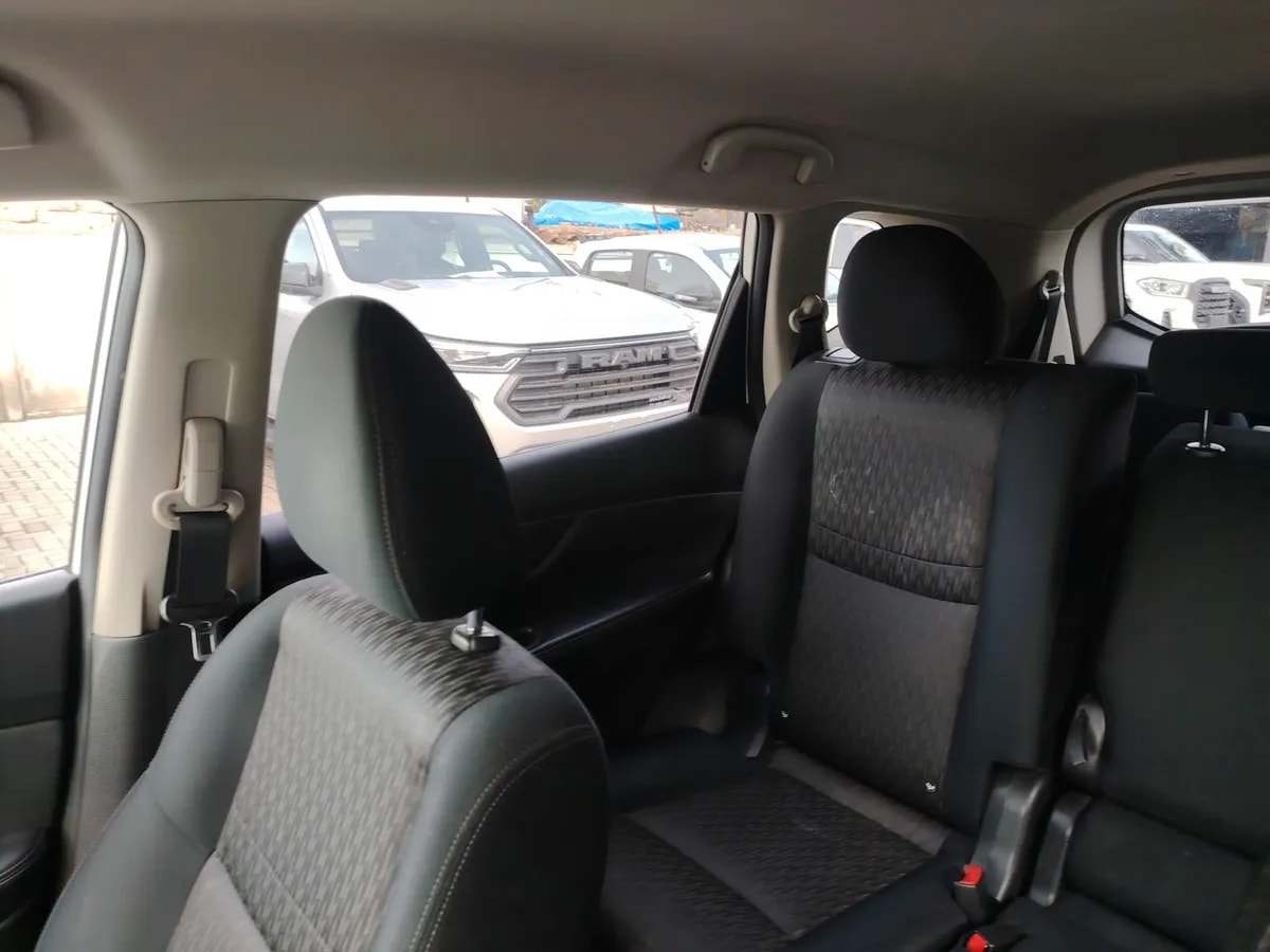 Nissan X-Trail 2.5 Sense Mc 4x2 3row Cvt At 5p año 2021