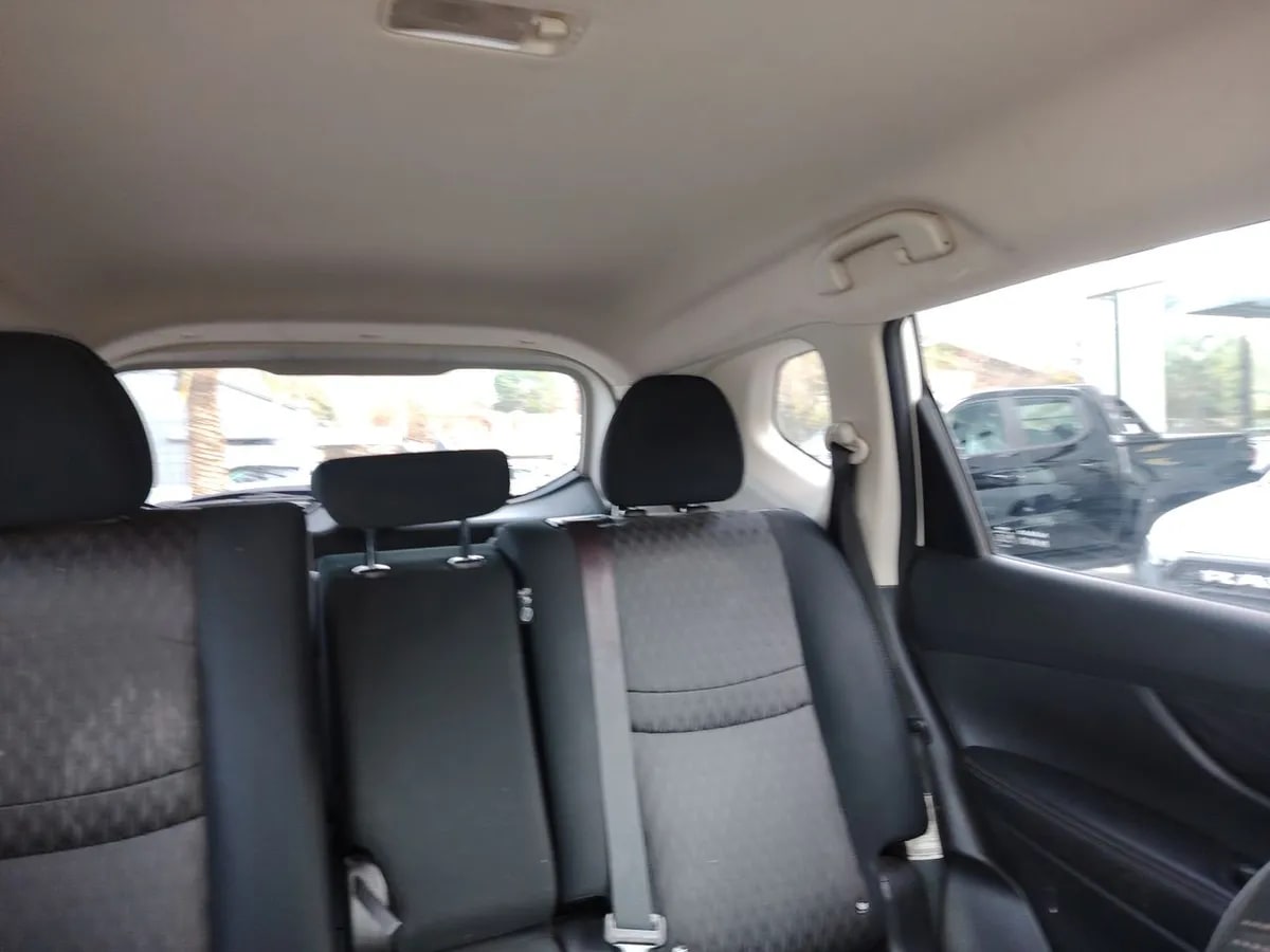 Nissan X-Trail 2.5 Sense Mc 4x2 3row Cvt At 5p año 2021