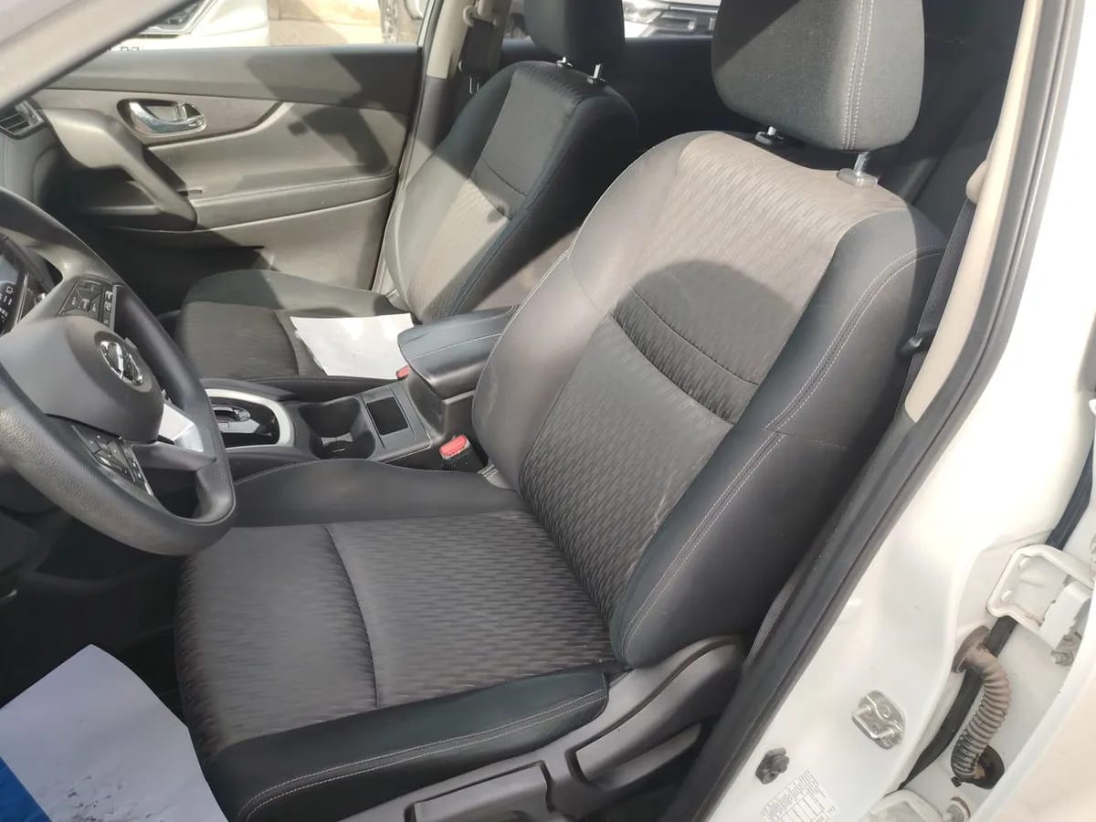 Nissan X-Trail 2.5 Sense Mc 4x2 3row Cvt At 5p año 2021