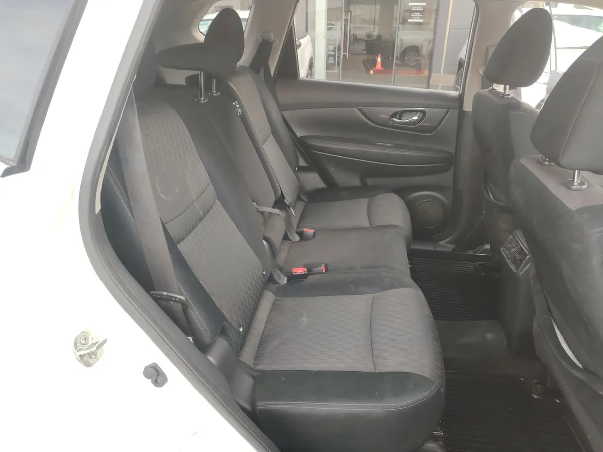 Nissan X-Trail 2.5 Sense Mc 4x2 3row Cvt At 5p año 2021