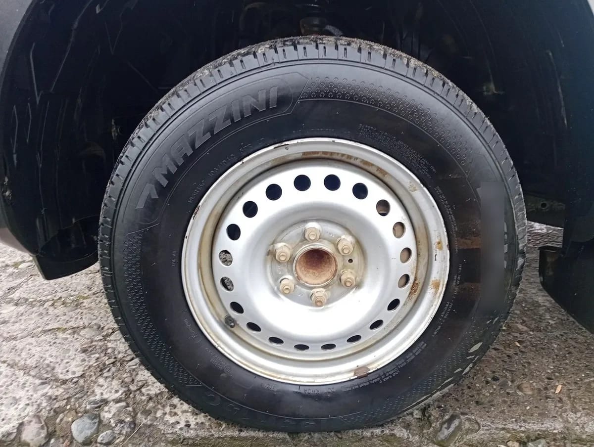 Nissan Np300 2.5 S Dob. Cab. Mt 4p año 2018