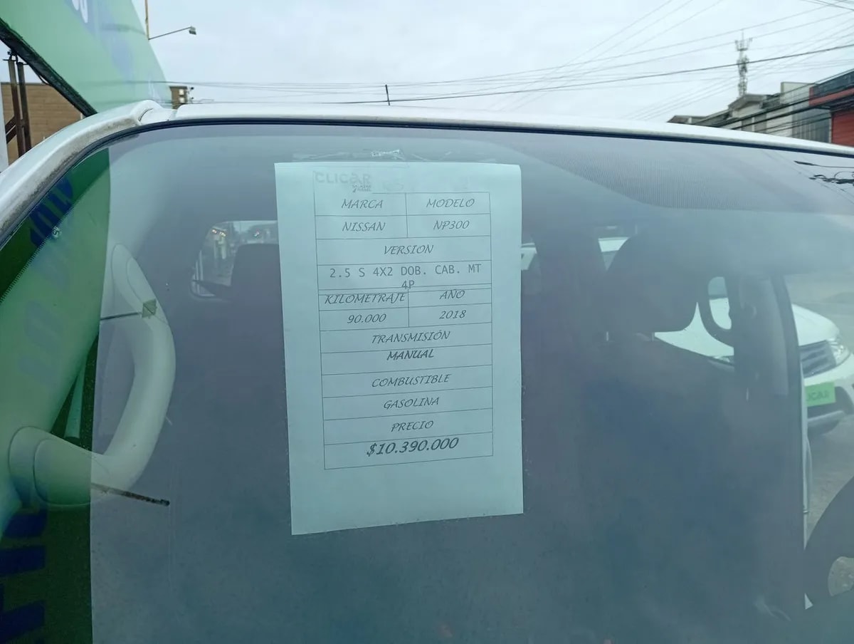 Nissan Np300 2.5 S Dob. Cab. Mt 4p año 2018