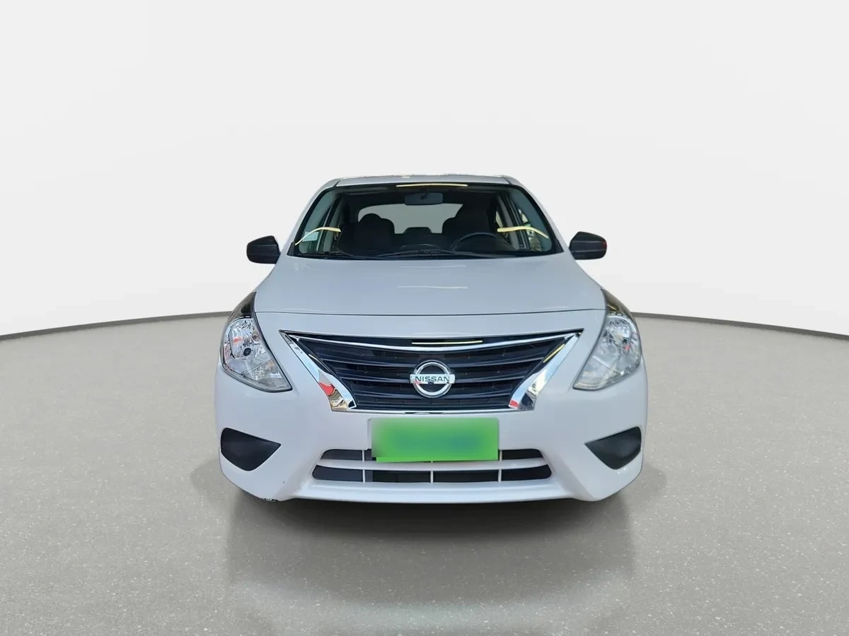 Nissan Versa 1.6 Sense 4x2 Mt 4p año 2021