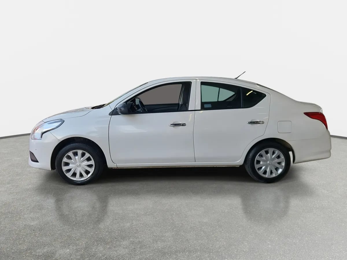Nissan Versa 1.6 Sense 4x2 Mt 4p año 2021
