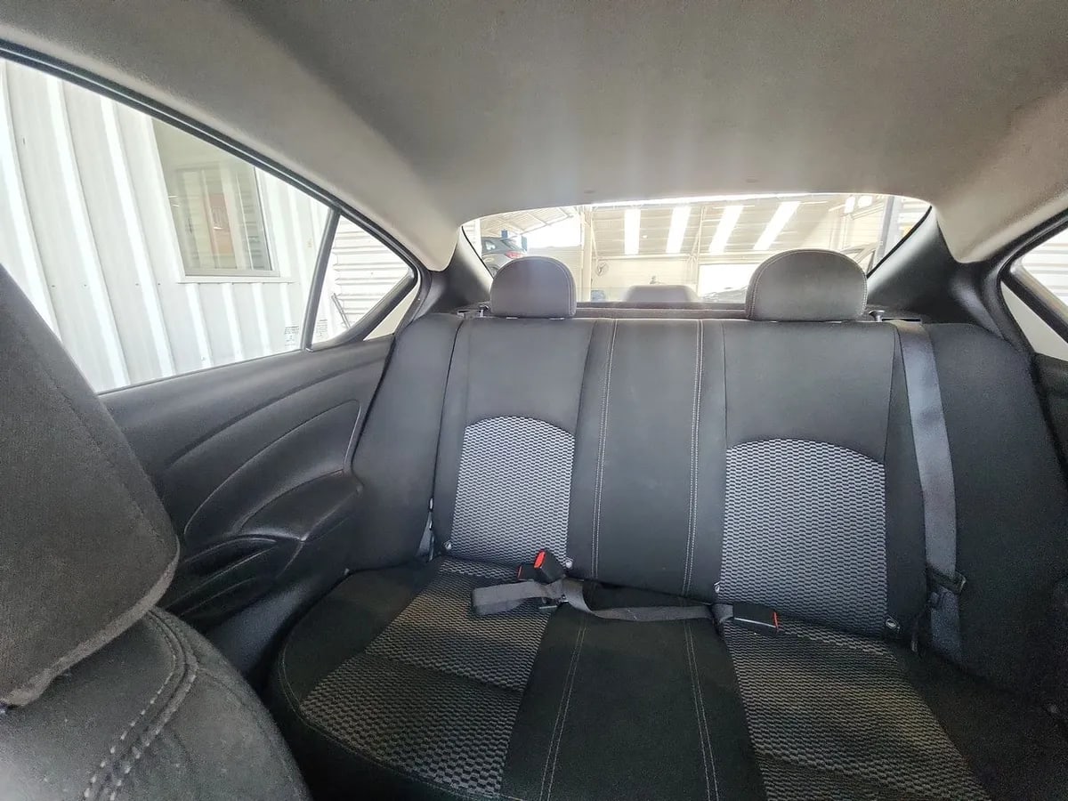 Nissan Versa 1.6 Sense 4x2 Mt 4p año 2021