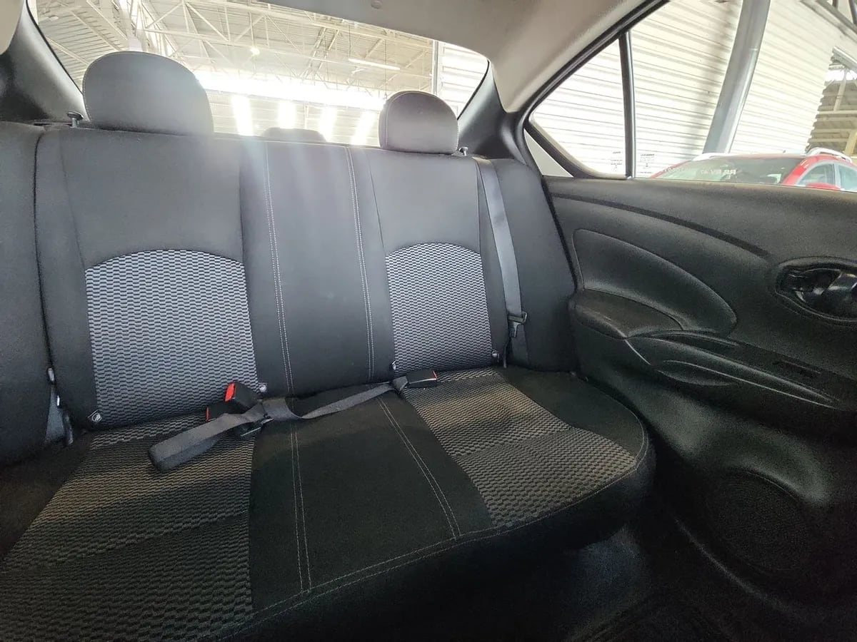 Nissan Versa 1.6 Sense 4x2 Mt 4p año 2021