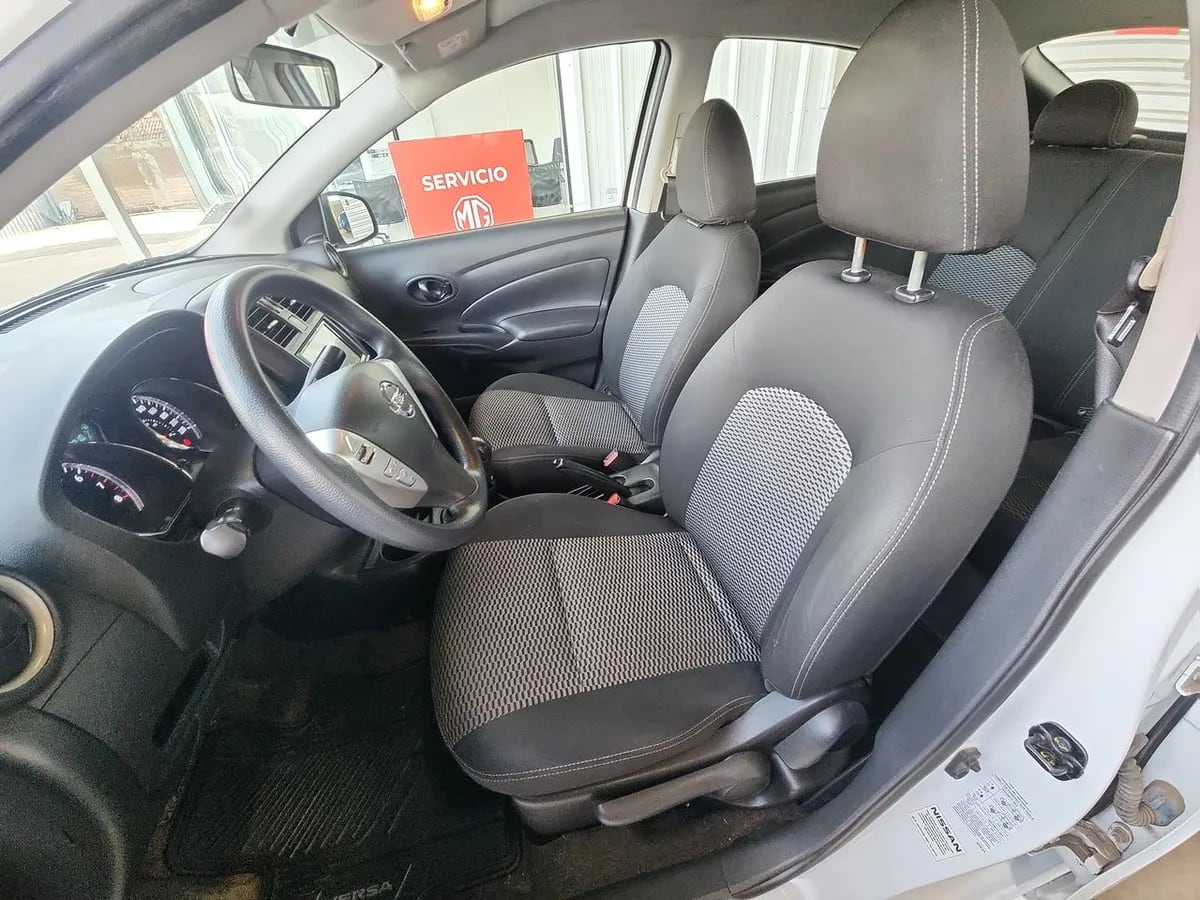 Nissan Versa 1.6 Sense 4x2 Mt 4p año 2021
