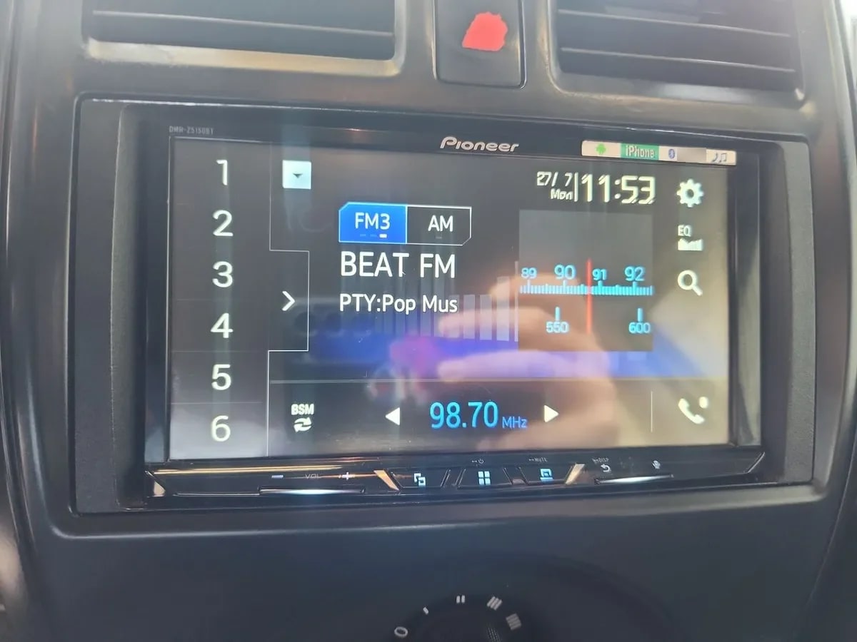 Nissan Versa 1.6 Sense 4x2 Mt 4p año 2021