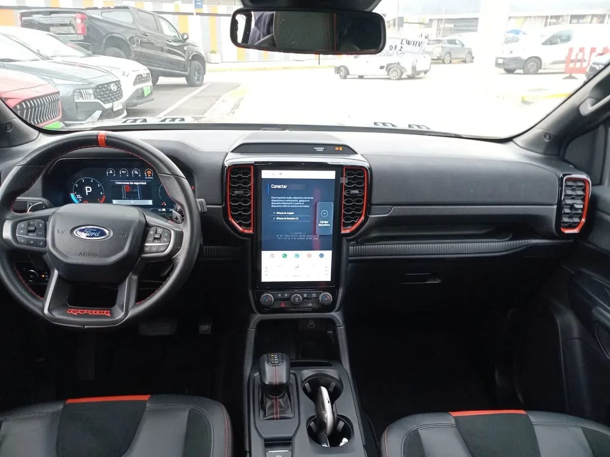 Ford Ranger 3.0t Raptor 4x4 Dob. Cab. At 4p año 2025