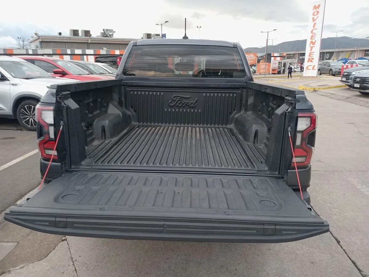 Ford Ranger 3.0t Raptor 4x4 Dob. Cab. At 4p año 2025