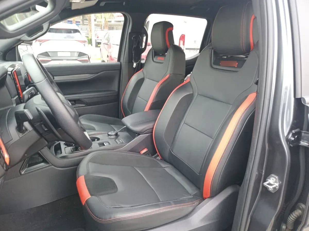 Ford Ranger 3.0t Raptor 4x4 Dob. Cab. At 4p año 2025
