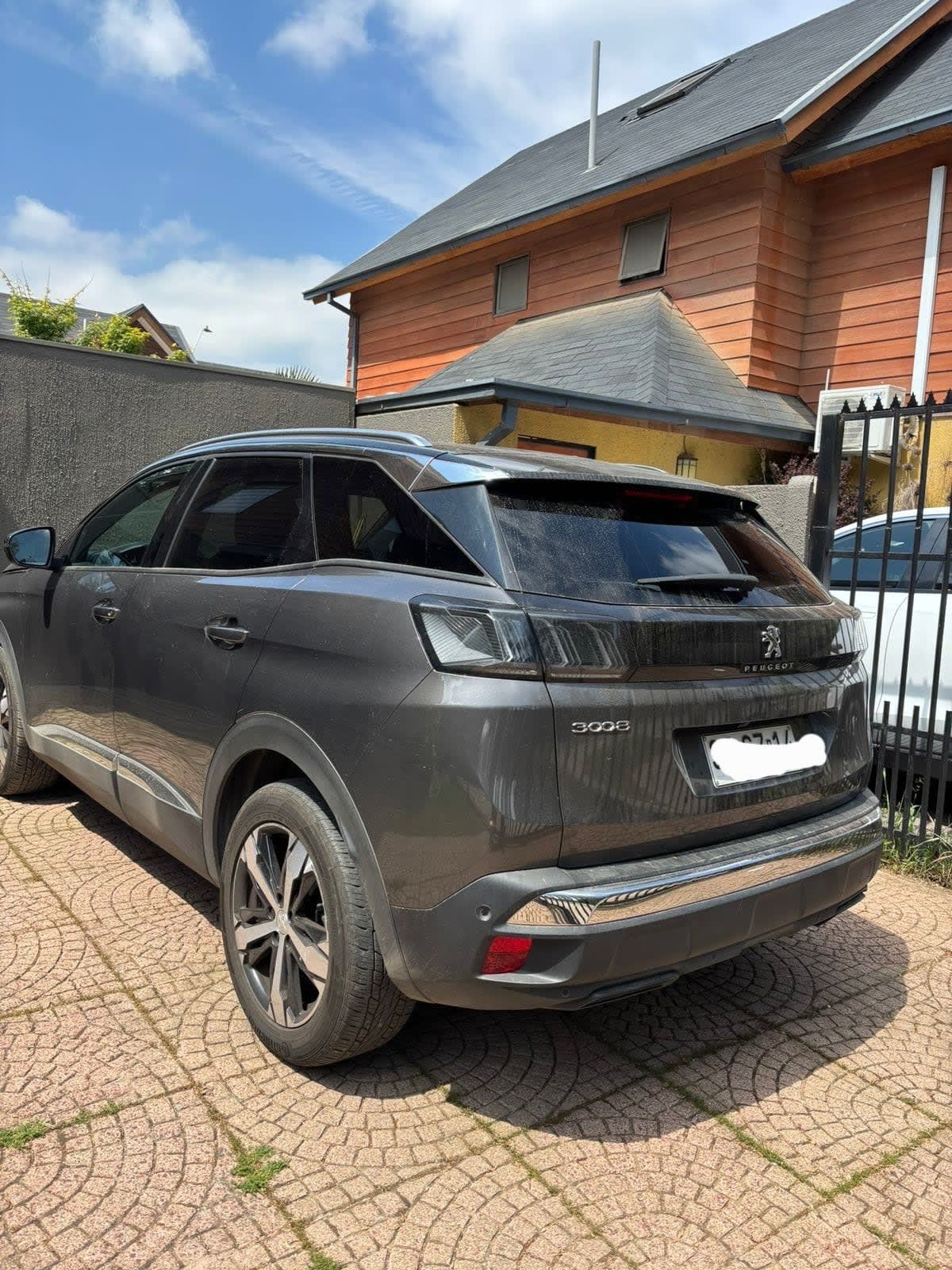 PEUGEOT 3008 1.5 Active Bluehdi 130 Mt Diesel año 2024