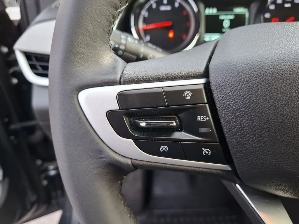 Chevrolet Onix 1.0 Sedan Ltz Mt año 2025