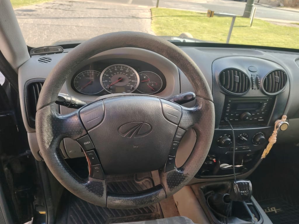 Mahindra Pik Up Pick Up 4x2 Diésel año 2014