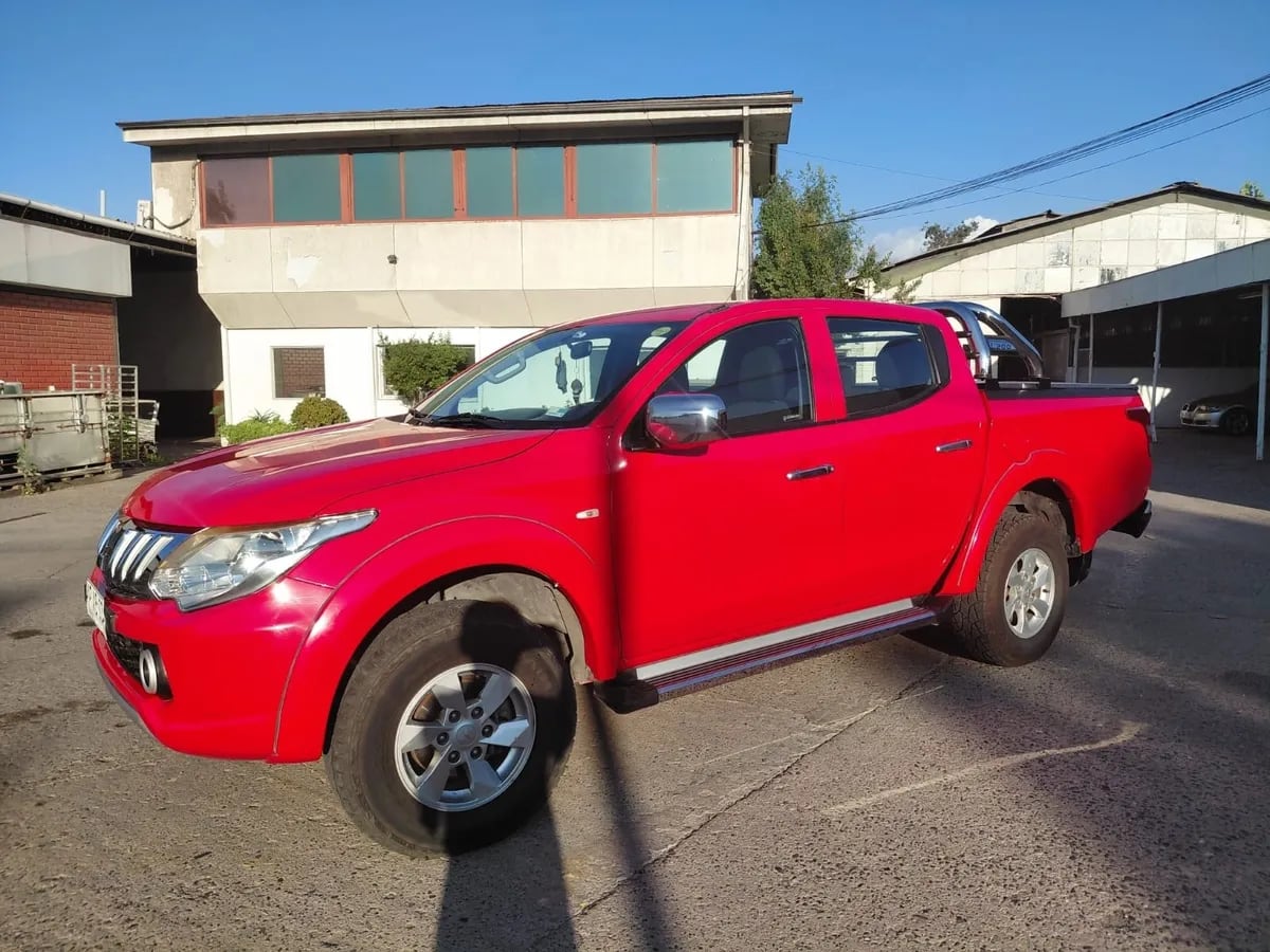 MITSUBISHI L200 2.4 Work Cr Wf Mt 4x2 Diesel año 2018