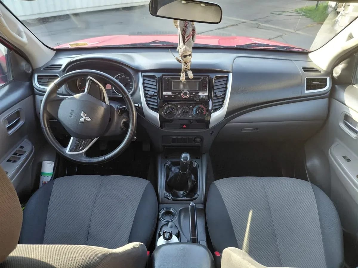 MITSUBISHI L200 2.4 Work Cr Wf Mt 4x2 Diesel año 2018