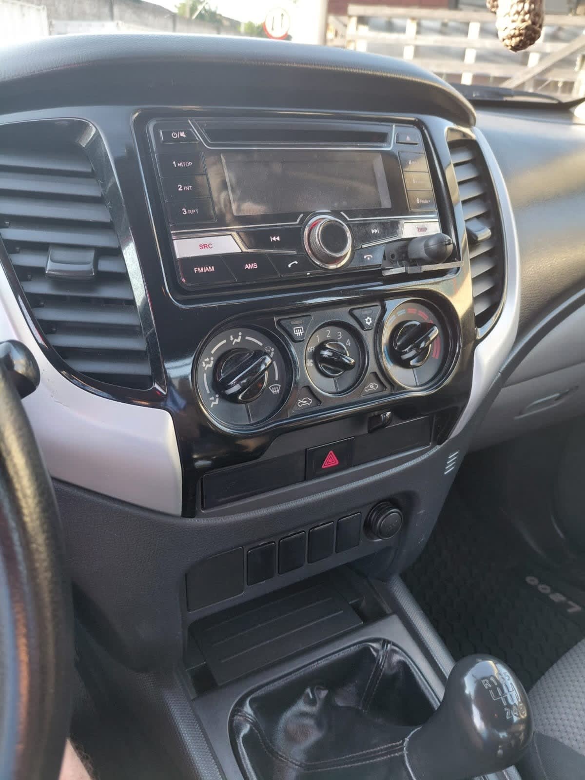 MITSUBISHI L200 2.4 Work Cr Wf Mt 4x2 Diesel año 2018