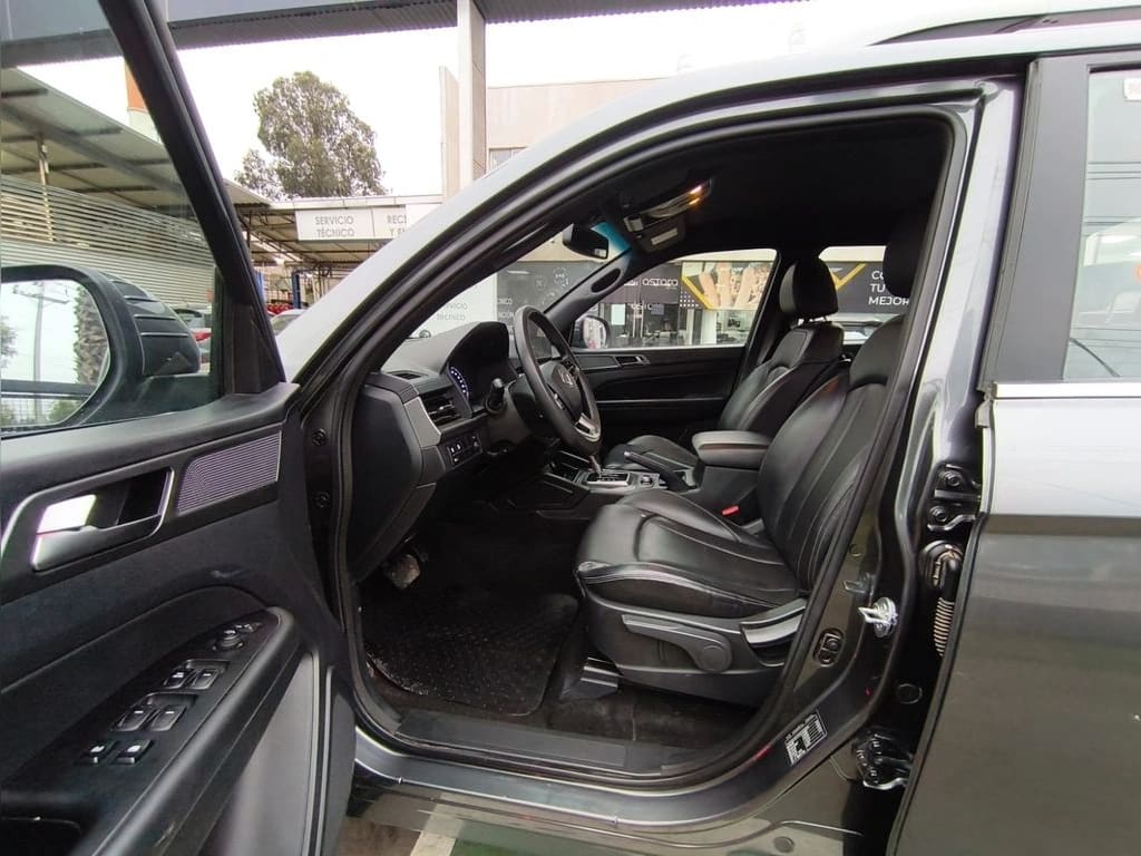 Ssangyong Grand Musso Limited 2.2 At 4x4 Dsl año 2025