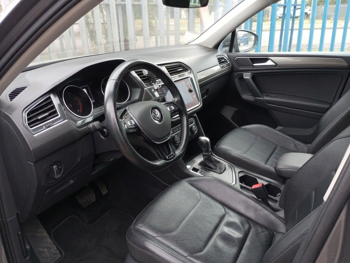 VOLKSWAGEN TIGUAN 1.4 Tsi Trendline 150hp Mt año 2018