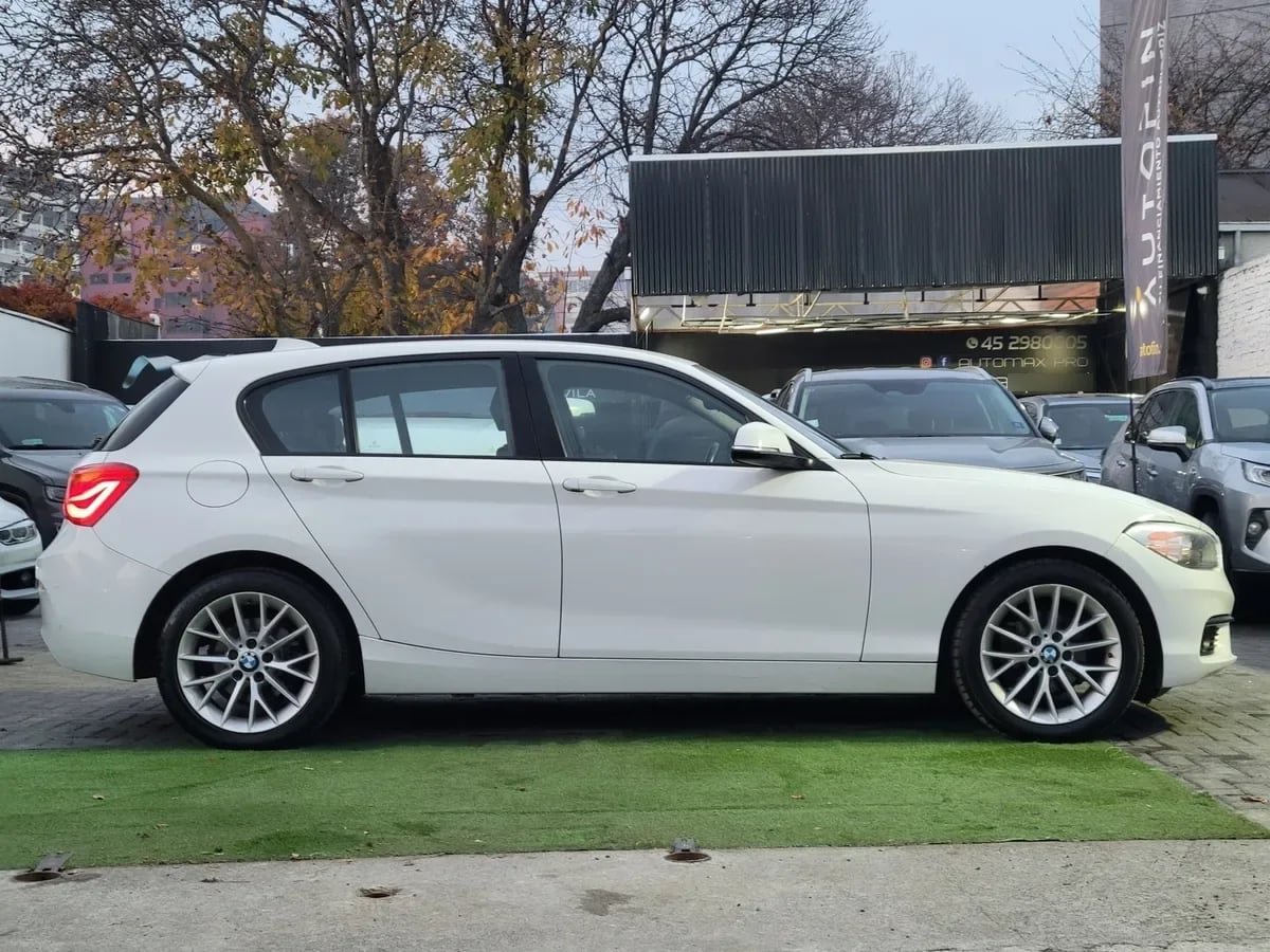 BMW 118 1.5 I 5 Puertas Lci At año 2017
