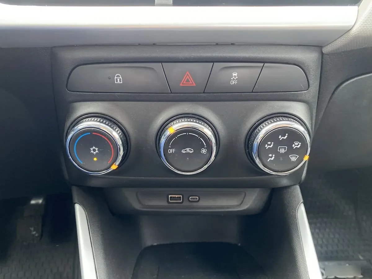 Chevrolet Montana 1.2t Lt R 4x2 Mt 4p año 2024