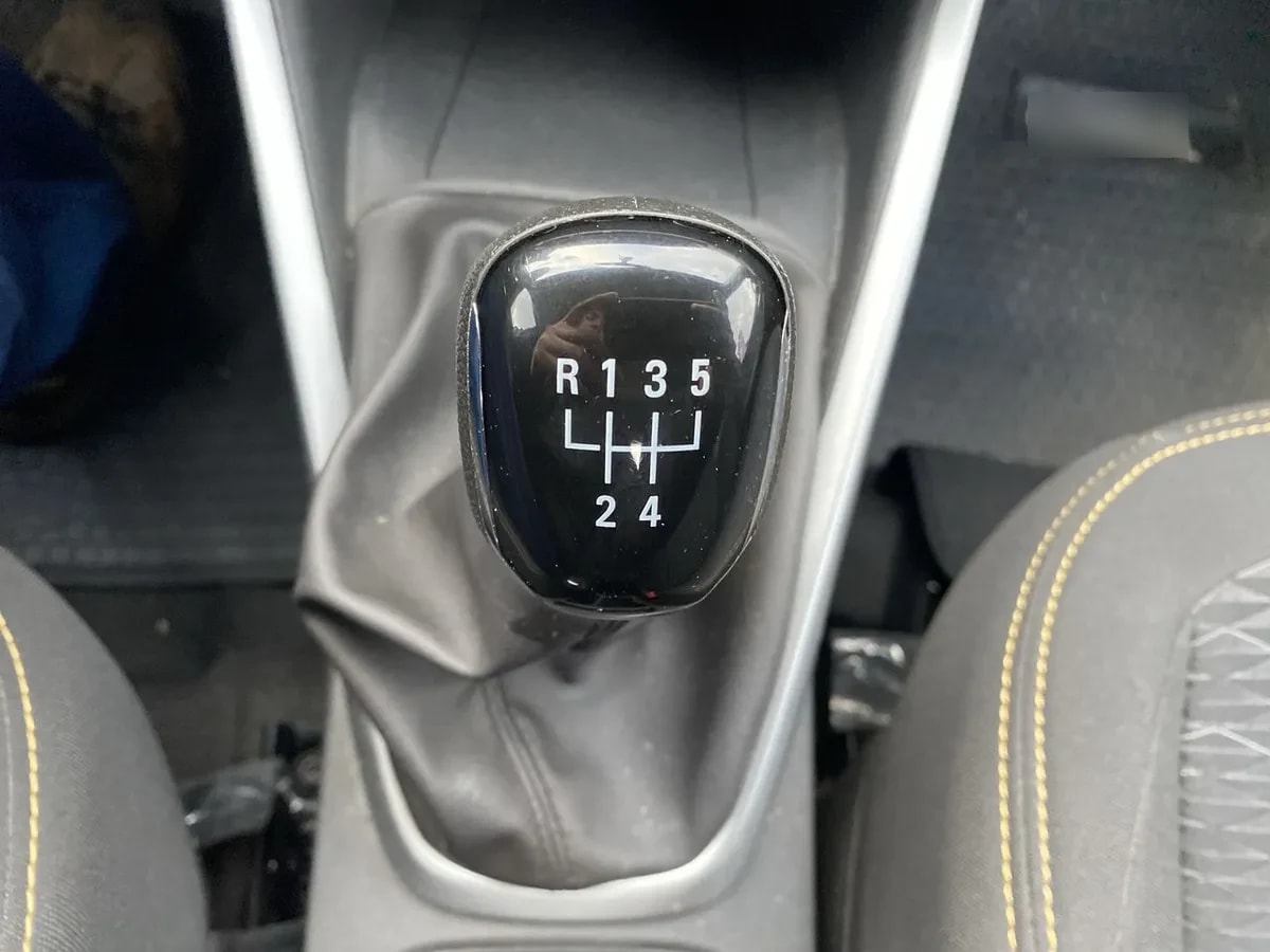 Chevrolet Montana 1.2t Lt R 4x2 Mt 4p año 2024