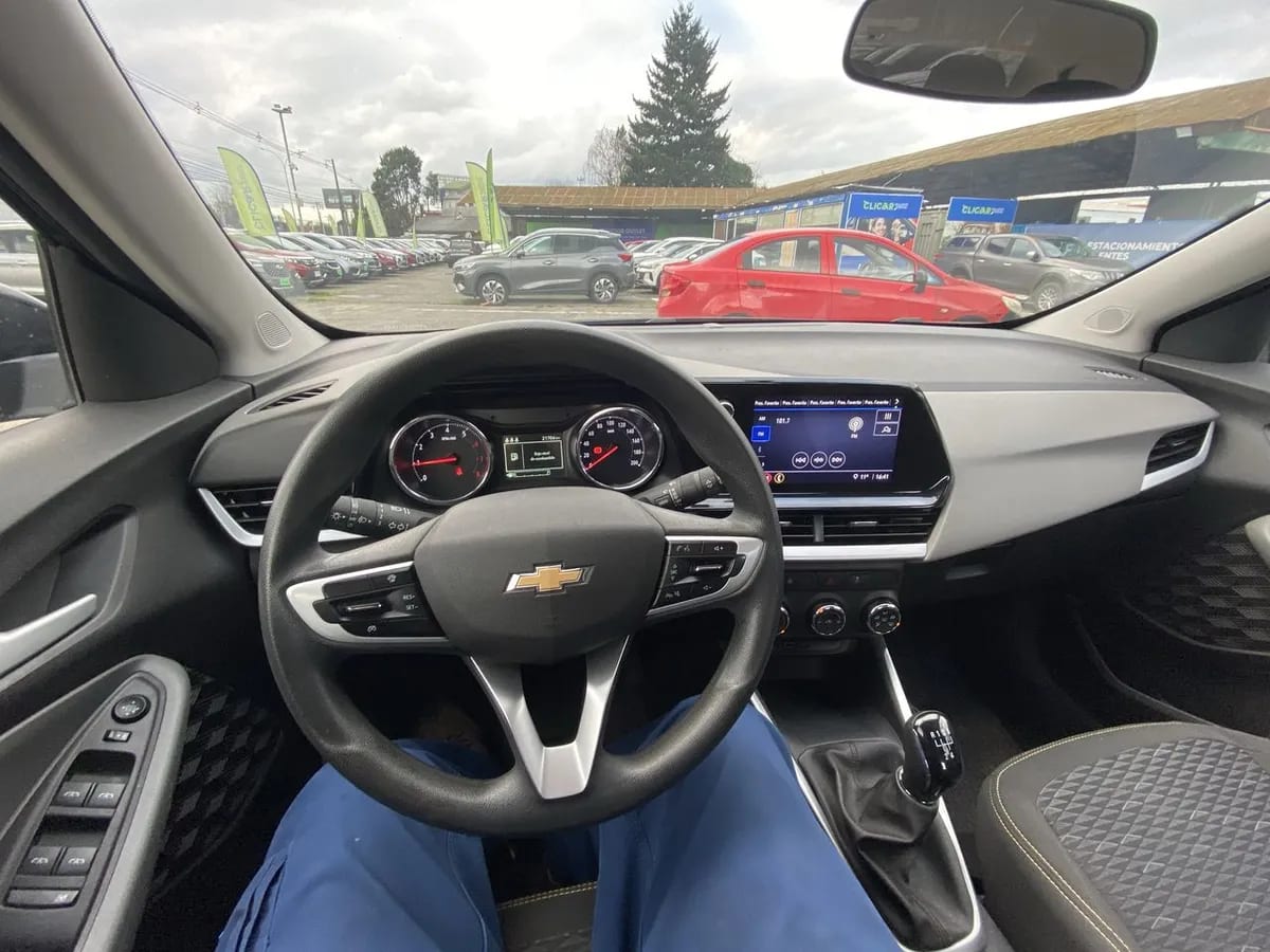 Chevrolet Montana 1.2t Lt R 4x2 Mt 4p año 2024