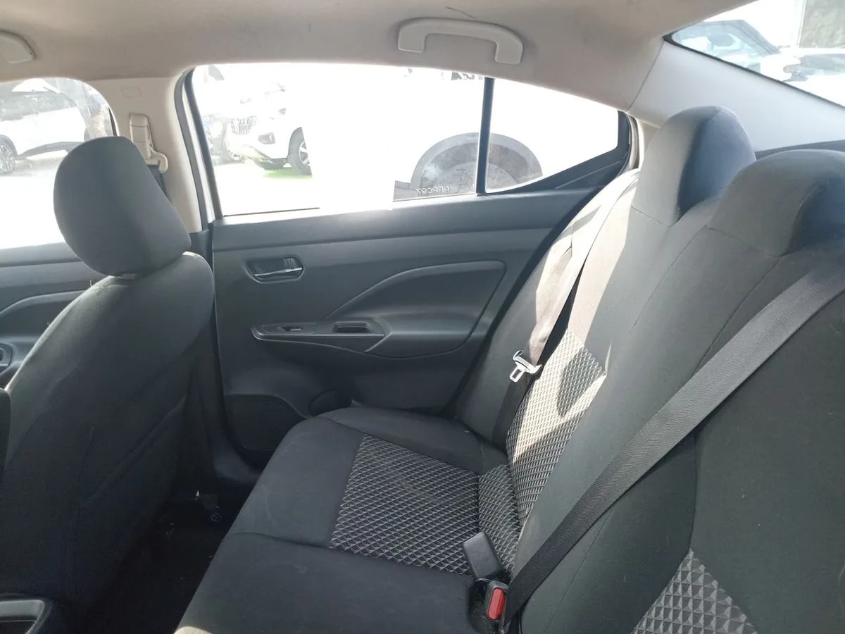 Nissan Versa 1.6 Sense 4x2 Cvt At 4p año 2022