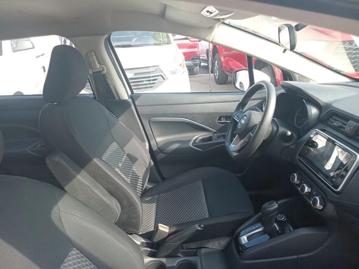 Nissan Versa 1.6 Sense 4x2 Cvt At 4p año 2022