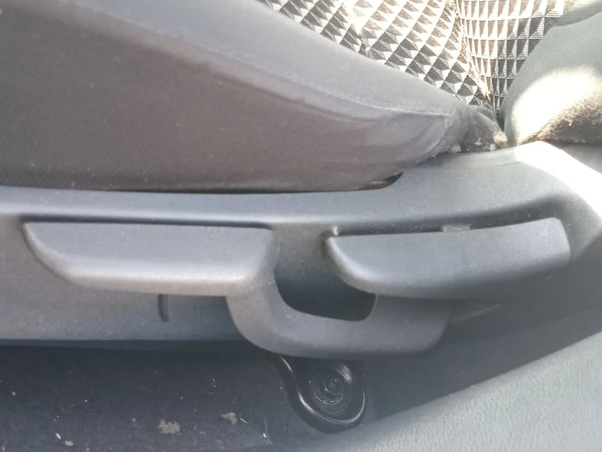 Nissan Versa 1.6 Sense 4x2 Cvt At 4p año 2022