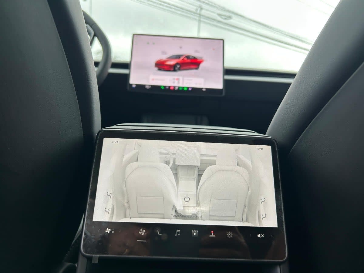 Tesla Model 3 Standard Range año 2026