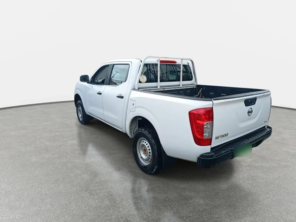 Nissan Np300 2.5 S Dob. Cab. Mt 4p año 2018