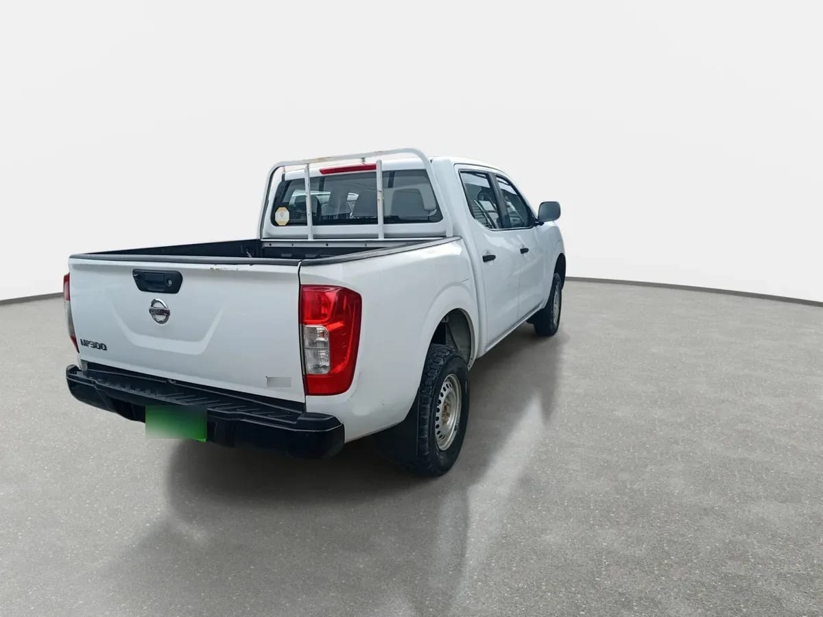 Nissan Np300 2.5 S Dob. Cab. Mt 4p año 2018