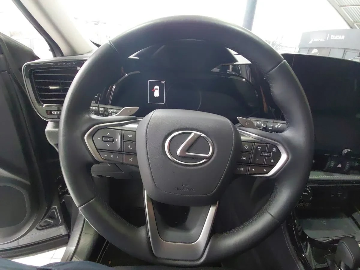 Lexus Nx450 2.5 Premium Phev Hybrid Awd At 5p año 2025
