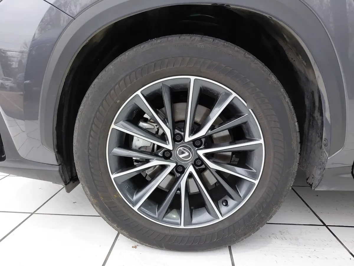 Lexus Nx450 2.5 Premium Phev Hybrid Awd At 5p año 2025