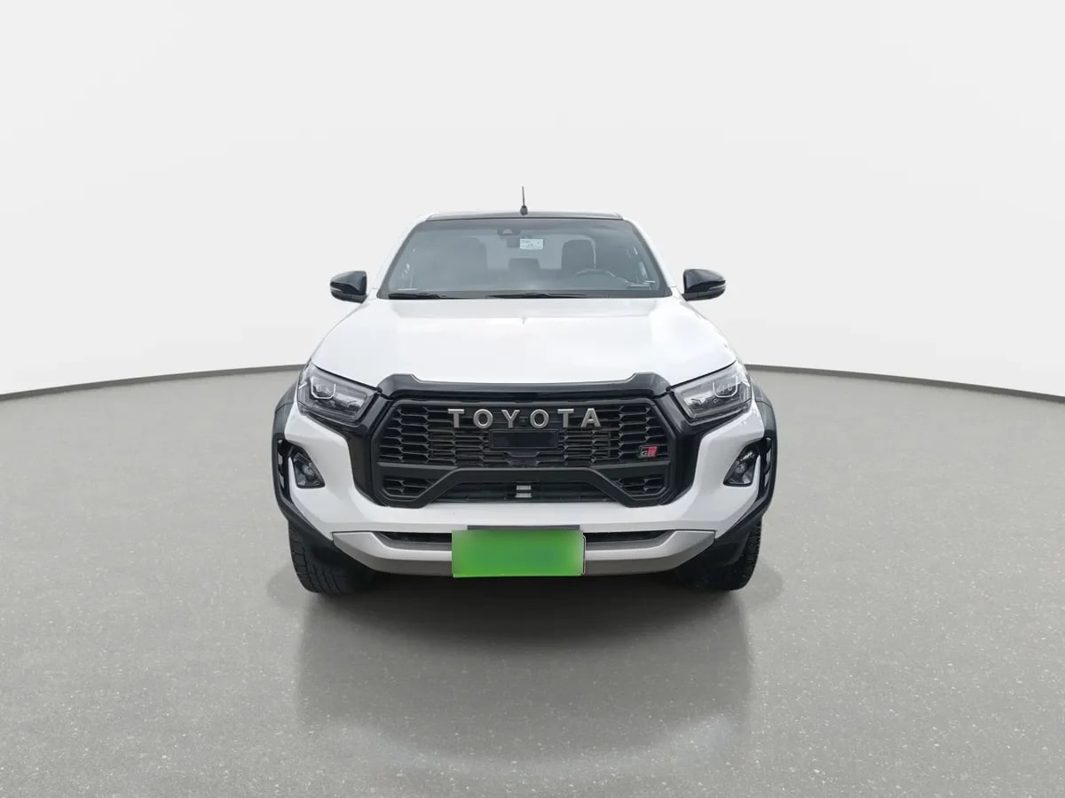 Toyota Hilux 2.8 Gr-S Diesel 4x4 Dob. Cab. At 4p año 2024