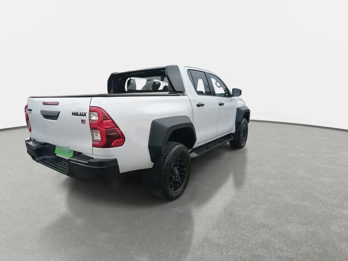 Toyota Hilux 2.8 Gr-S Diesel 4x4 Dob. Cab. At 4p año 2024