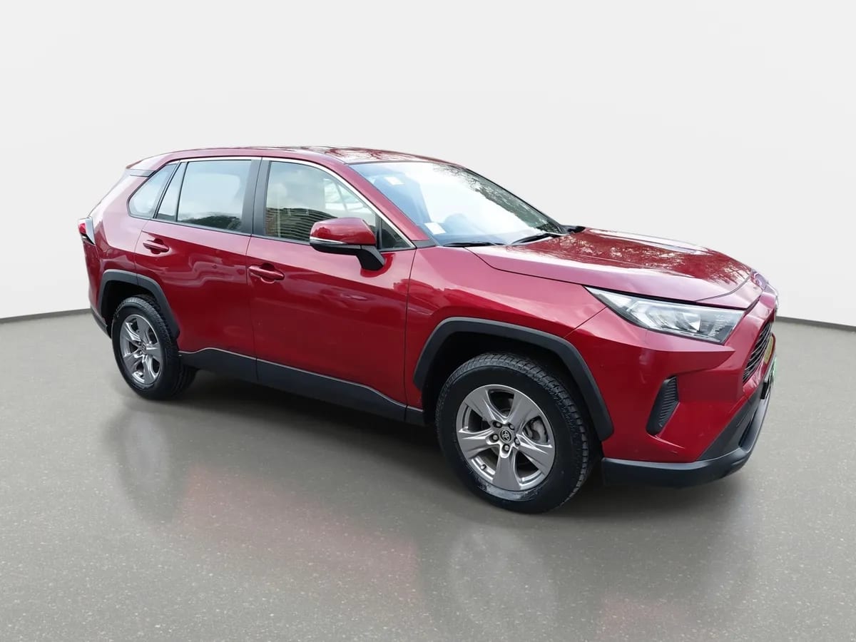 Toyota Rav 4 2.0 Le 4x2 Mt 5p año 2023