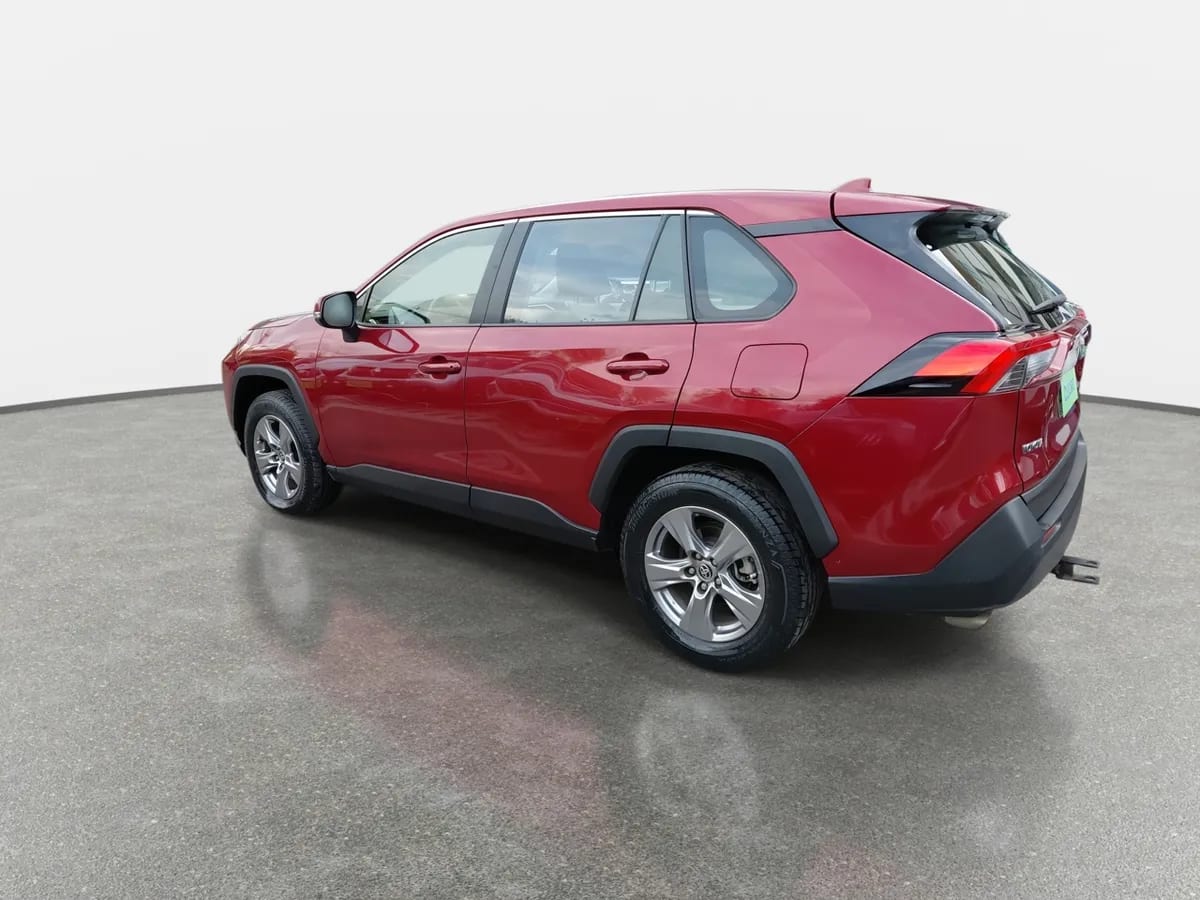 Toyota Rav 4 2.0 Le 4x2 Mt 5p año 2023