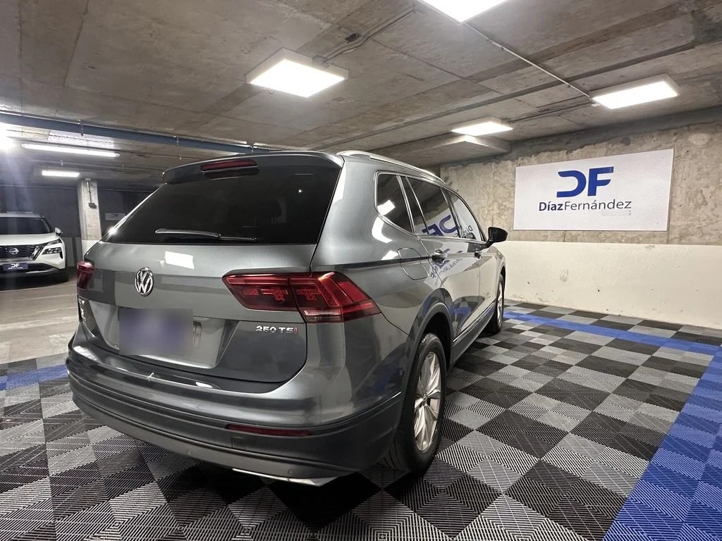 Volkswagen Tiguan Comfortline año 2022