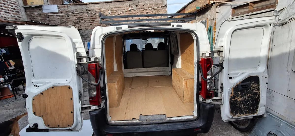 PEUGEOT EXPERT 1.6 Furgon L2h1 Hdi Packnav Mt Diesel año 2013