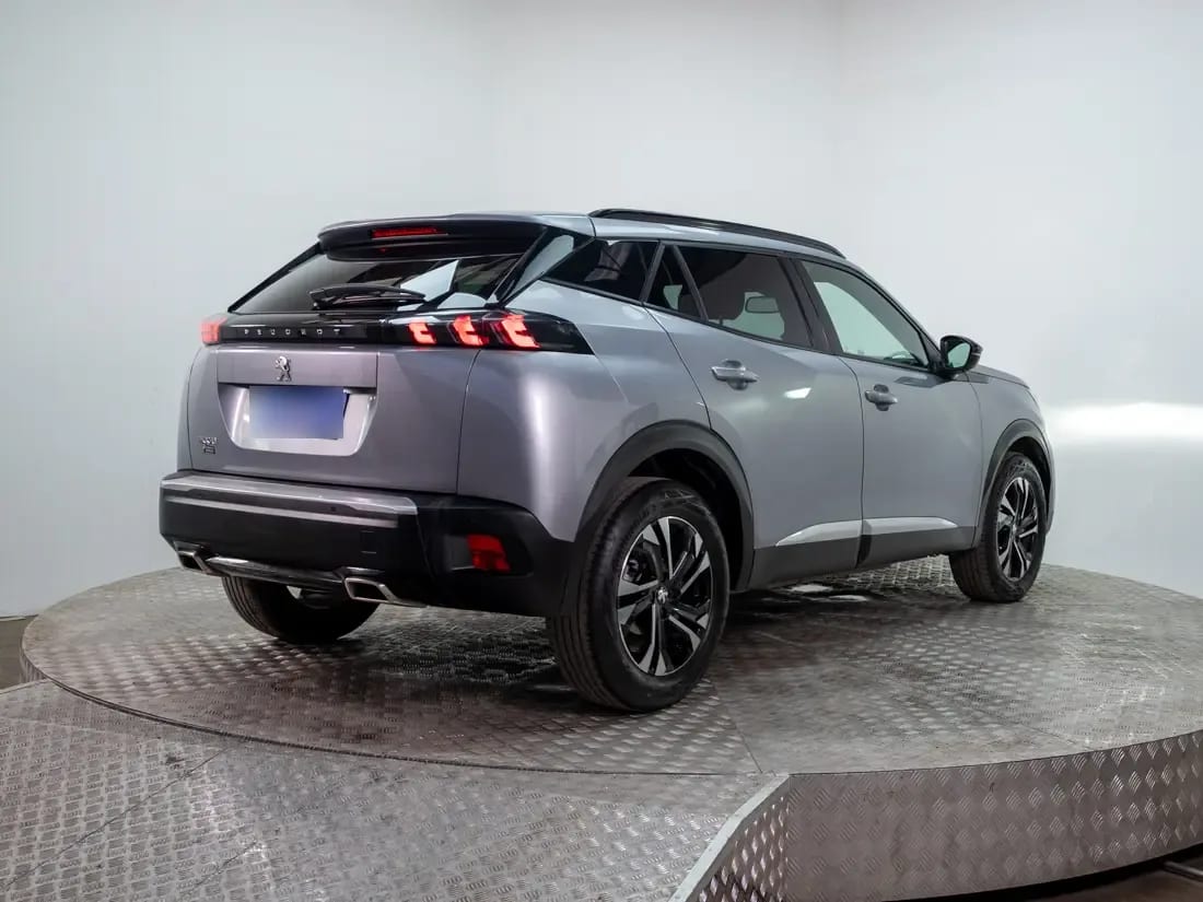 Peugeot 2008 1.2 Active Puretech 130 At año 2023